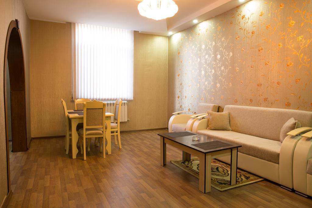 גאנג'ה Cinema Boutique Hotel חדר תמונה